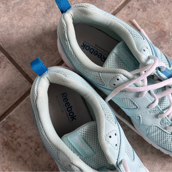 Reebok running shoes, size 10 - Picture 11 of 11